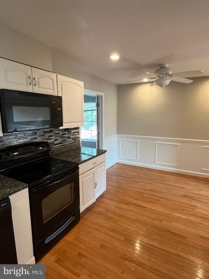 10310 Meadowview Dr - Photo 7 of 25