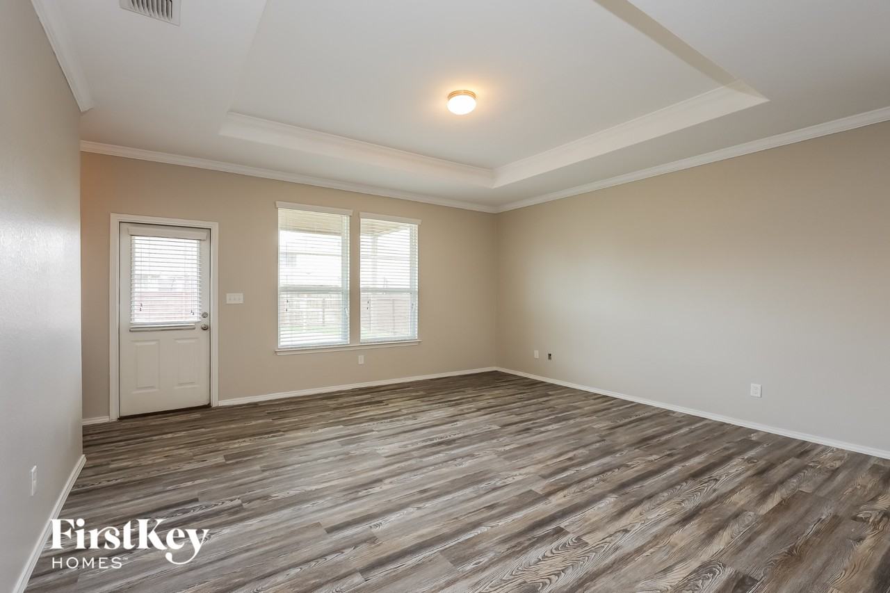 7111 Marina Del Rey - Photo 3 of 15