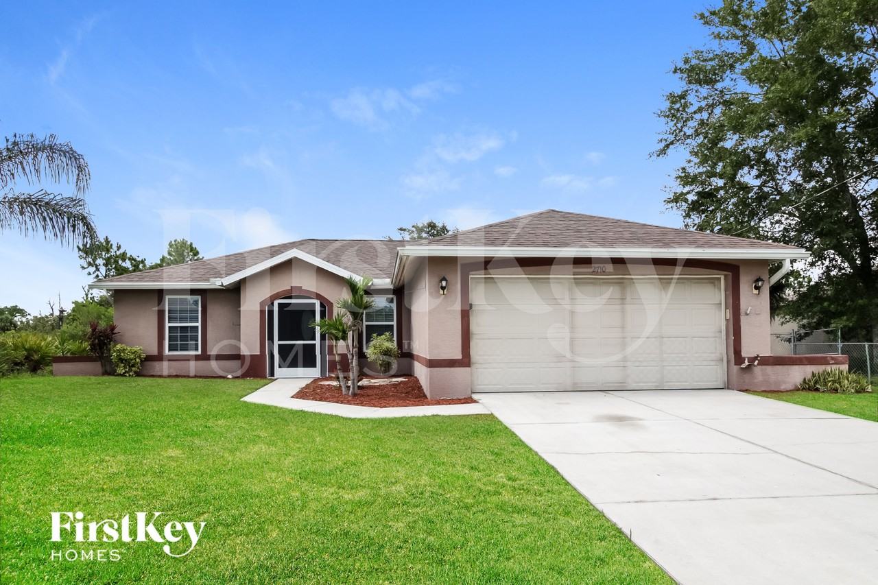 2710 22nd St W - Photo 2 of 15