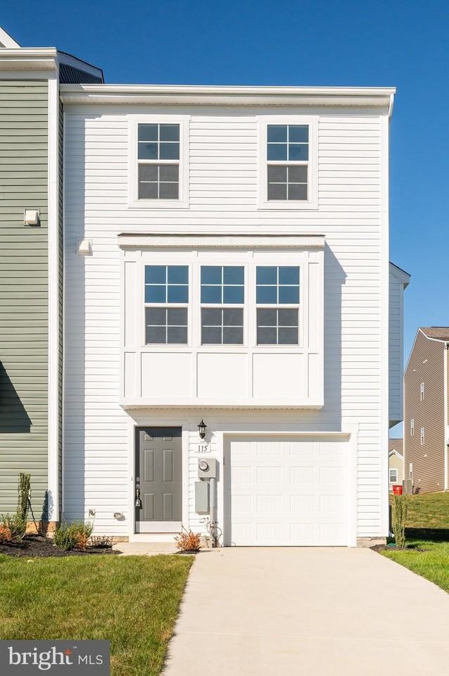 115 Tuxford Rd - Photo 3 of 44