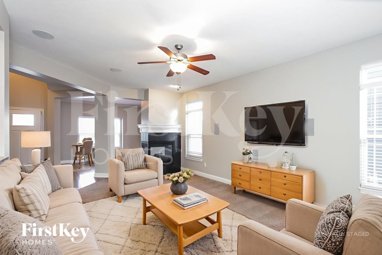 5928 Aldridge Drive - Photo 4 of 19