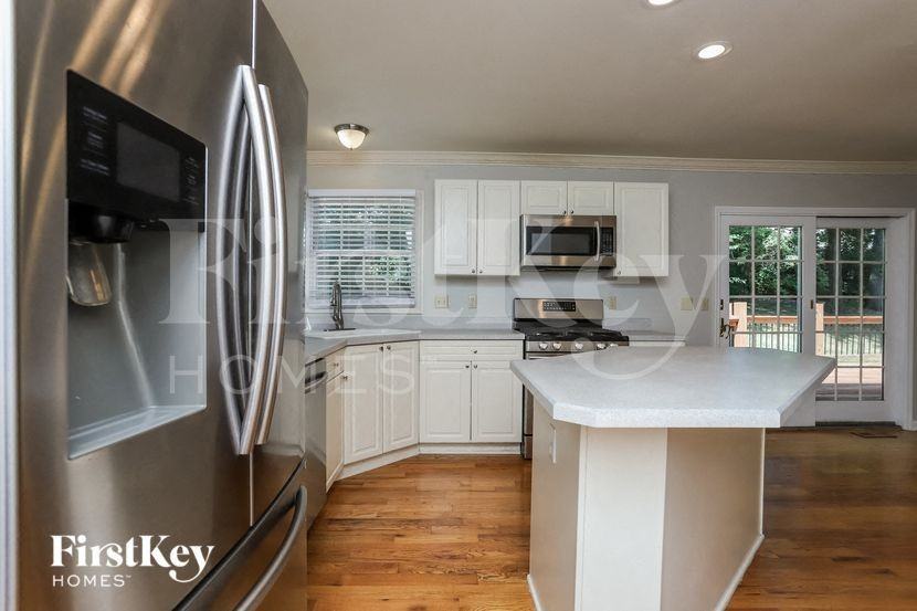 16030 Surfview Ct - Photo 6 of 15