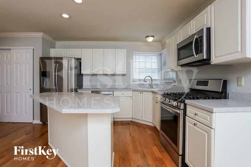 16030 Surfview Ct - Photo 7 of 15