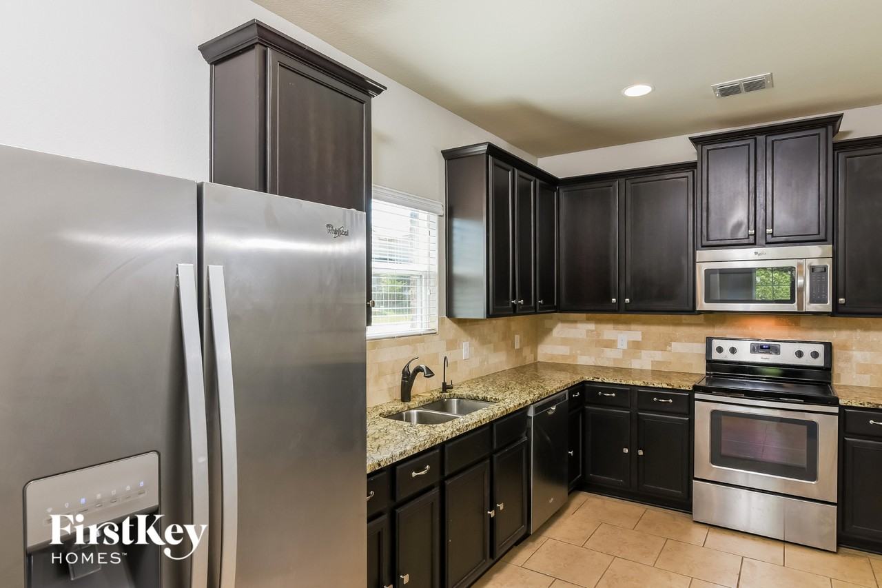 12708 Shoreline Dr - Photo 6 of 15