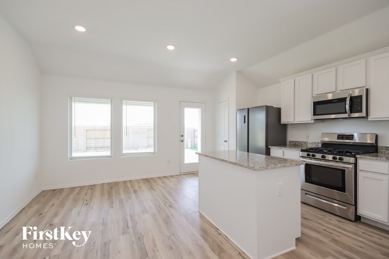 26634 Daylily Grove St - Photo 6 of 15