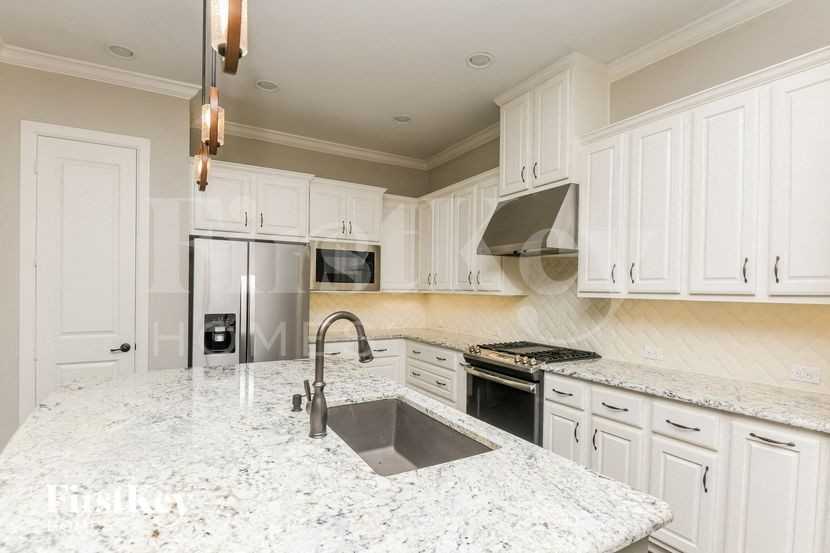 13725 Parkline Way - Photo 6 of 15