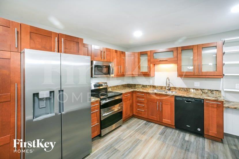 6050 Northland Road - Photo 5 of 15