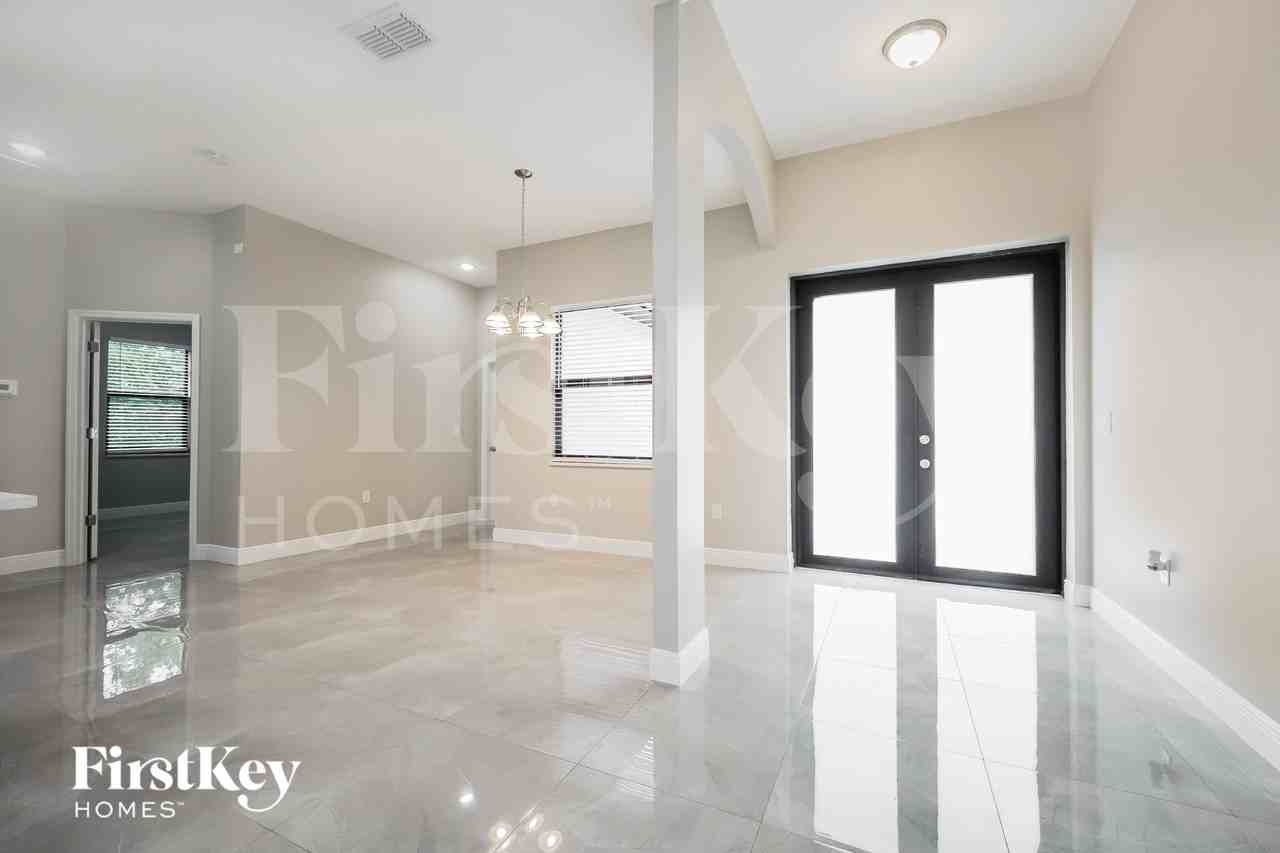 2710 4th St Sw - Photo 5 of 15