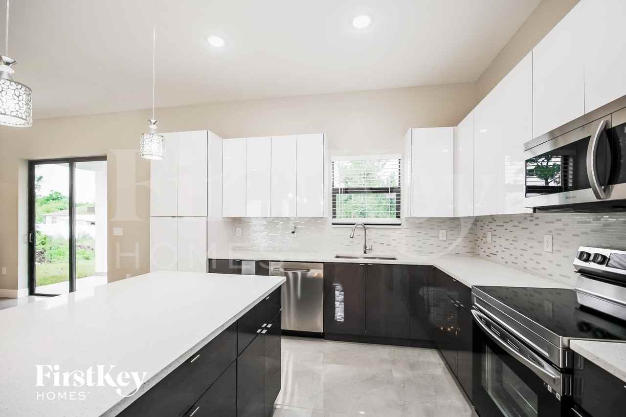 2710 4th St Sw - Photo 6 of 15