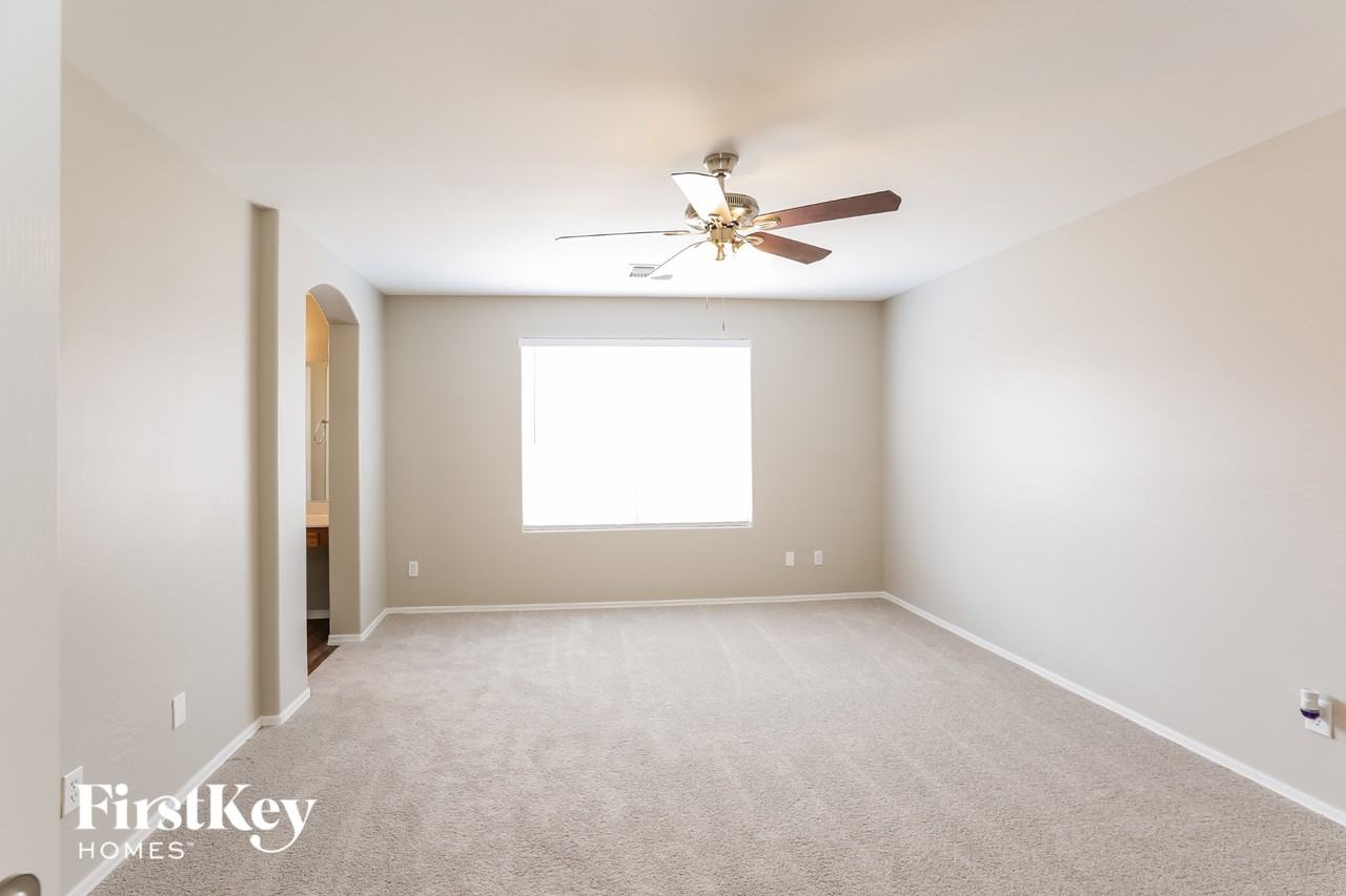 2003 W Burgess Ln - Photo 7 of 15