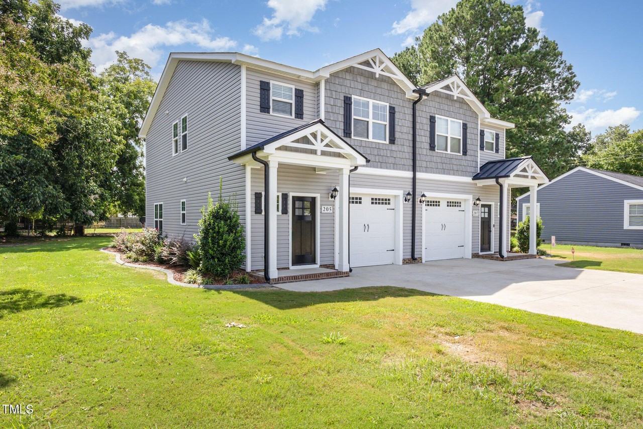 205 S Walnut St - Photo 3 of 16