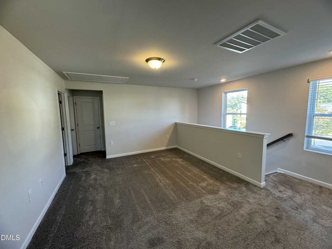 442 Sustainable Way - Photo 4 of 12