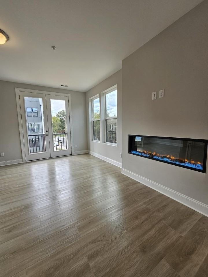 Coach Station Alley #201 - Photo 2 of 16