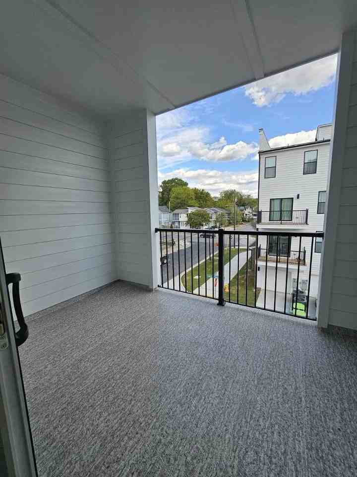 Coach Station Alley #201 - Photo 7 of 16