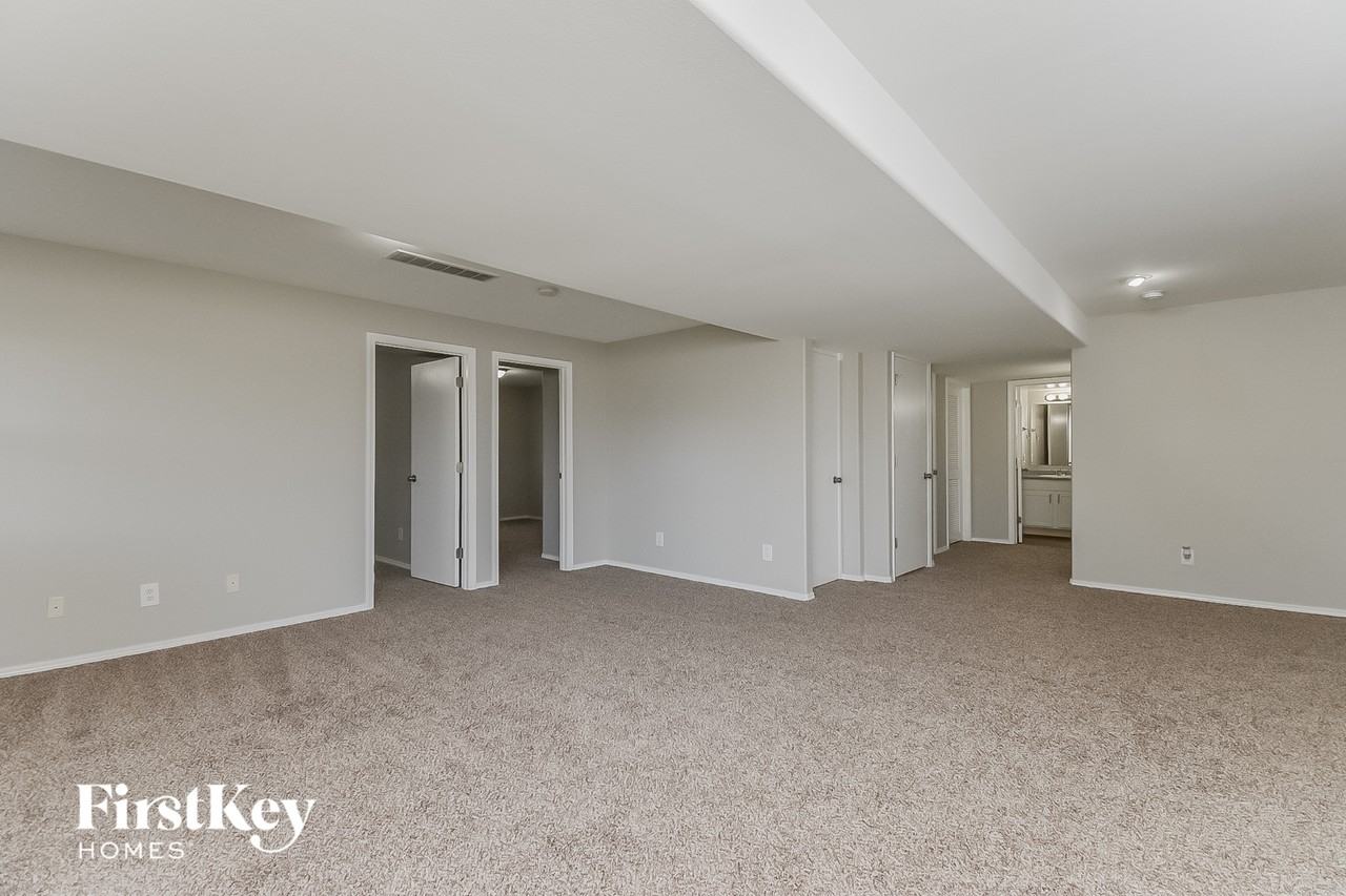 5322 Bradley Cir - Photo 7 of 15