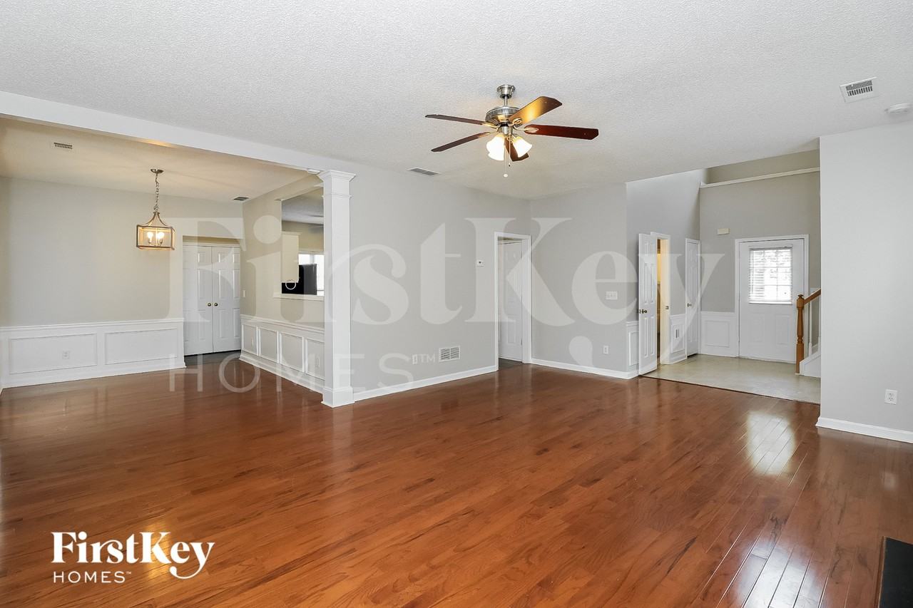 4143 Glenaire Way Northwest - Photo 4 of 15