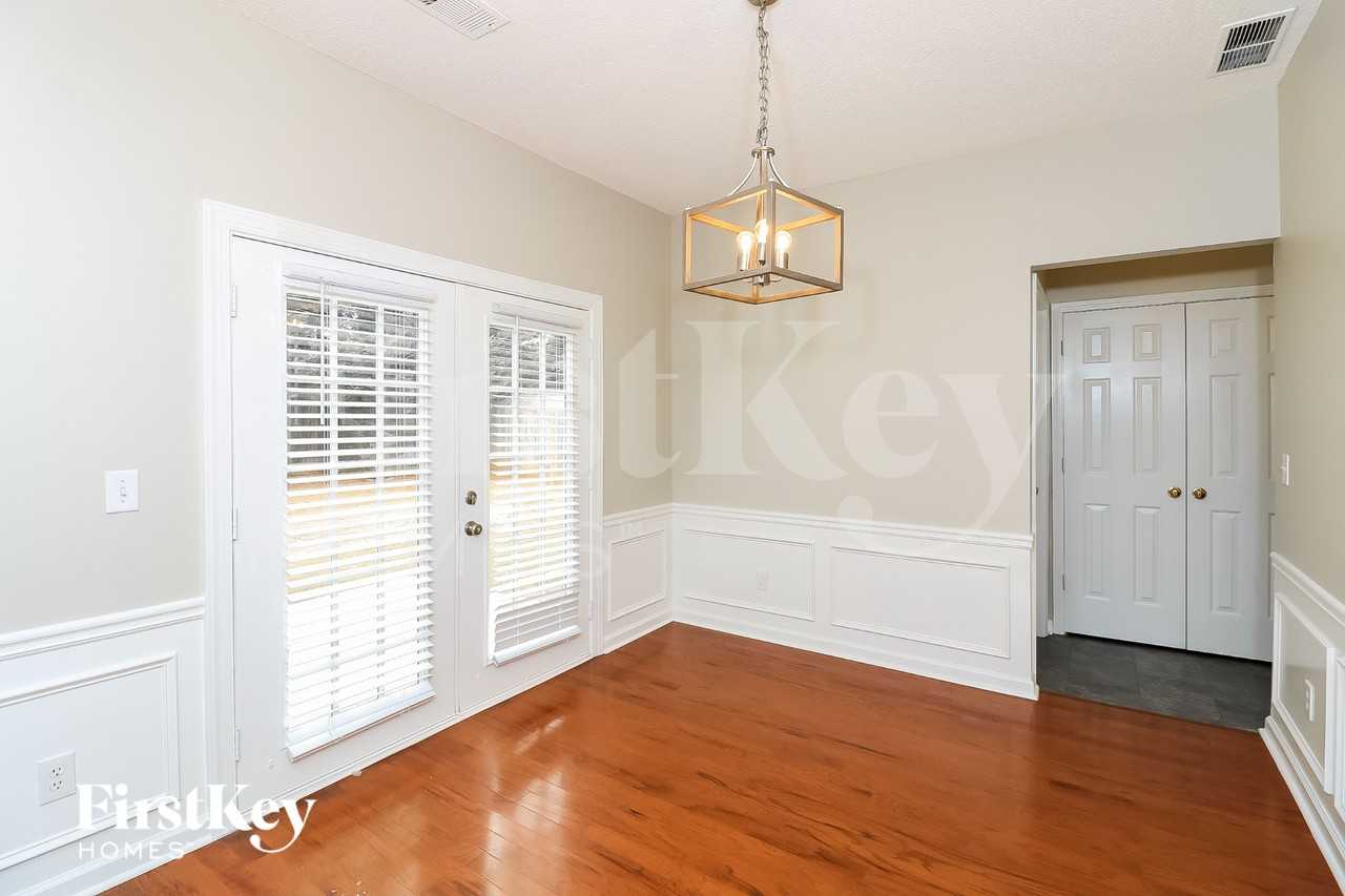 4143 Glenaire Way Northwest - Photo 5 of 15