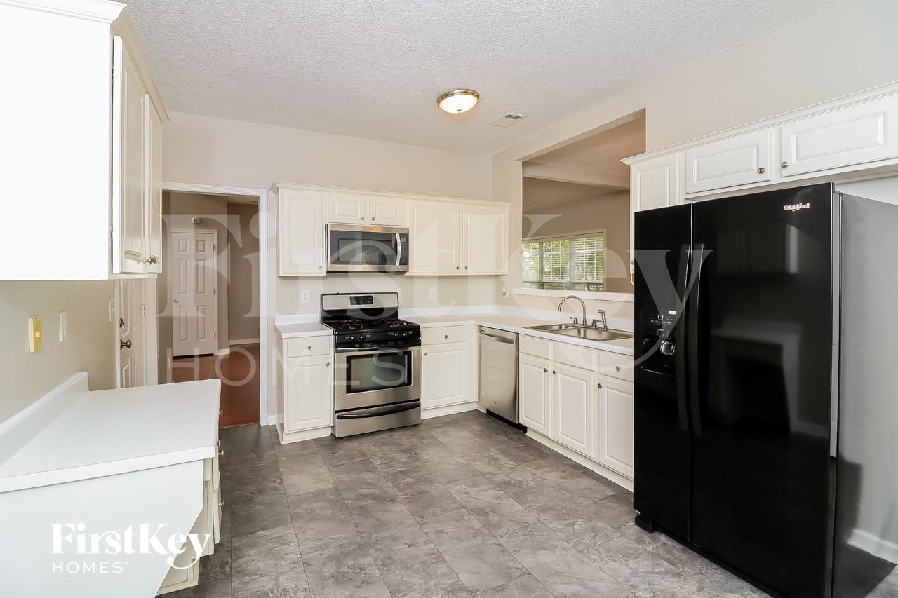 4143 Glenaire Way Northwest - Photo 7 of 15