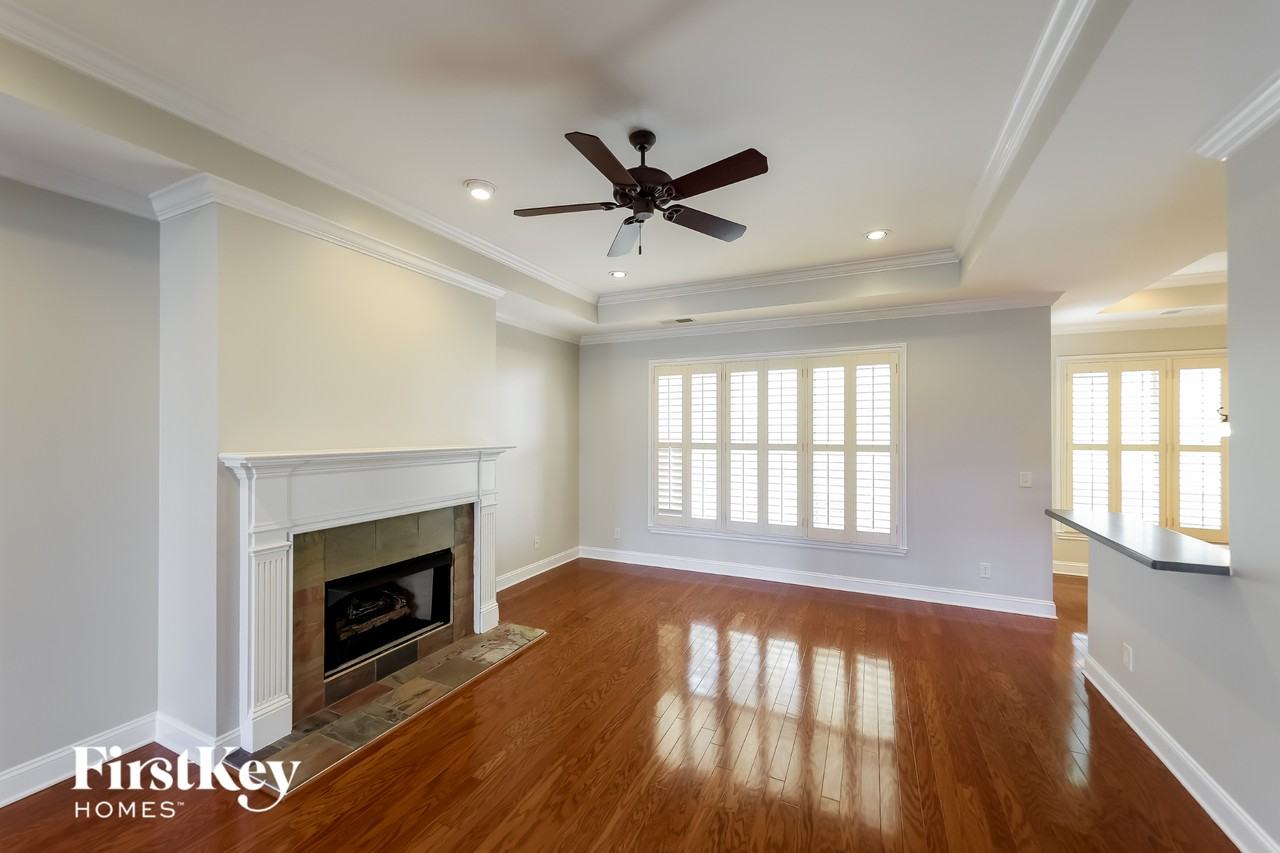 5938 Limestone Ln - Photo 3 of 15