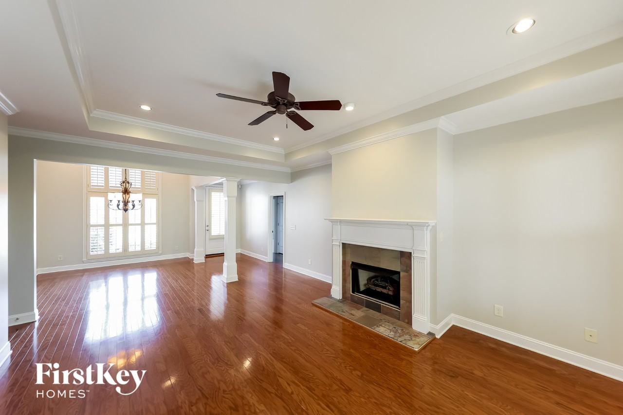 5938 Limestone Ln - Photo 4 of 15