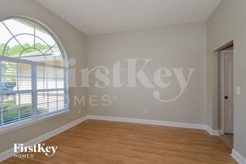 112 Glen Oaks Dr - Photo 5 of 15