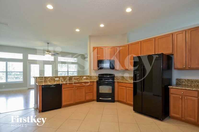 112 Glen Oaks Dr - Photo 6 of 15