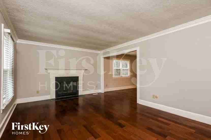 5621 Willowtwig Ln - Photo 3 of 15