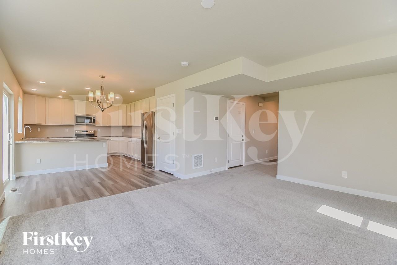 10393 Luneth Dr - Photo 3 of 15