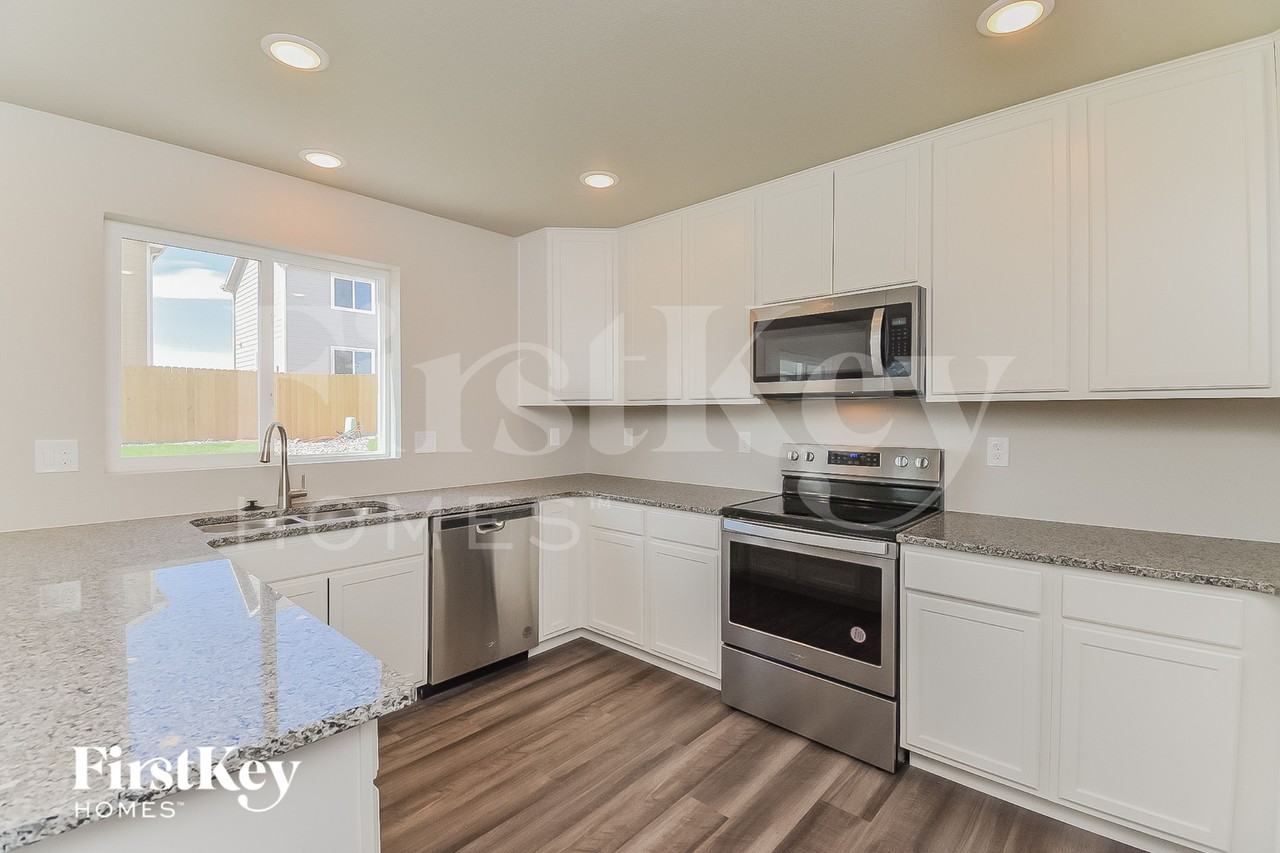 10393 Luneth Dr - Photo 6 of 15