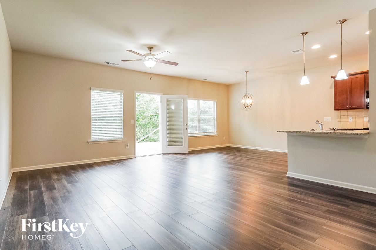 1025 Parkers Cv - Photo 6 of 15