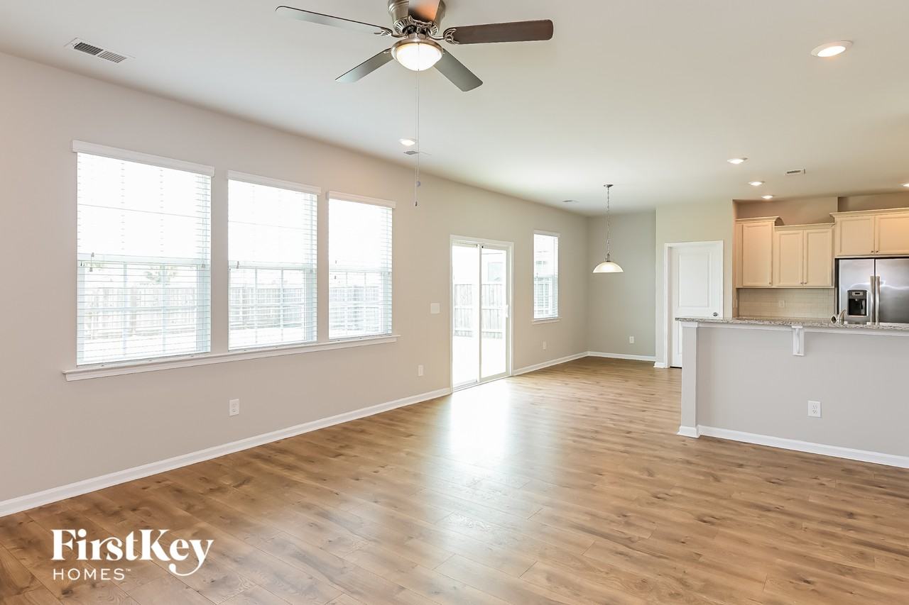 226 Witch Hazel St - Photo 4 of 15