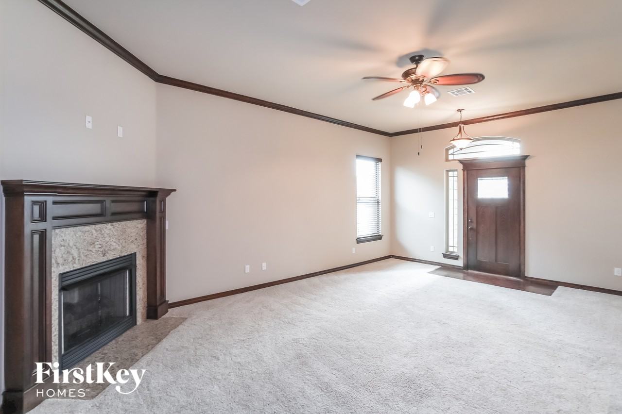 2012 Wheatfield Avenue - Photo 3 of 15