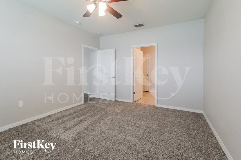 401 Panda Pl - Photo 7 of 15