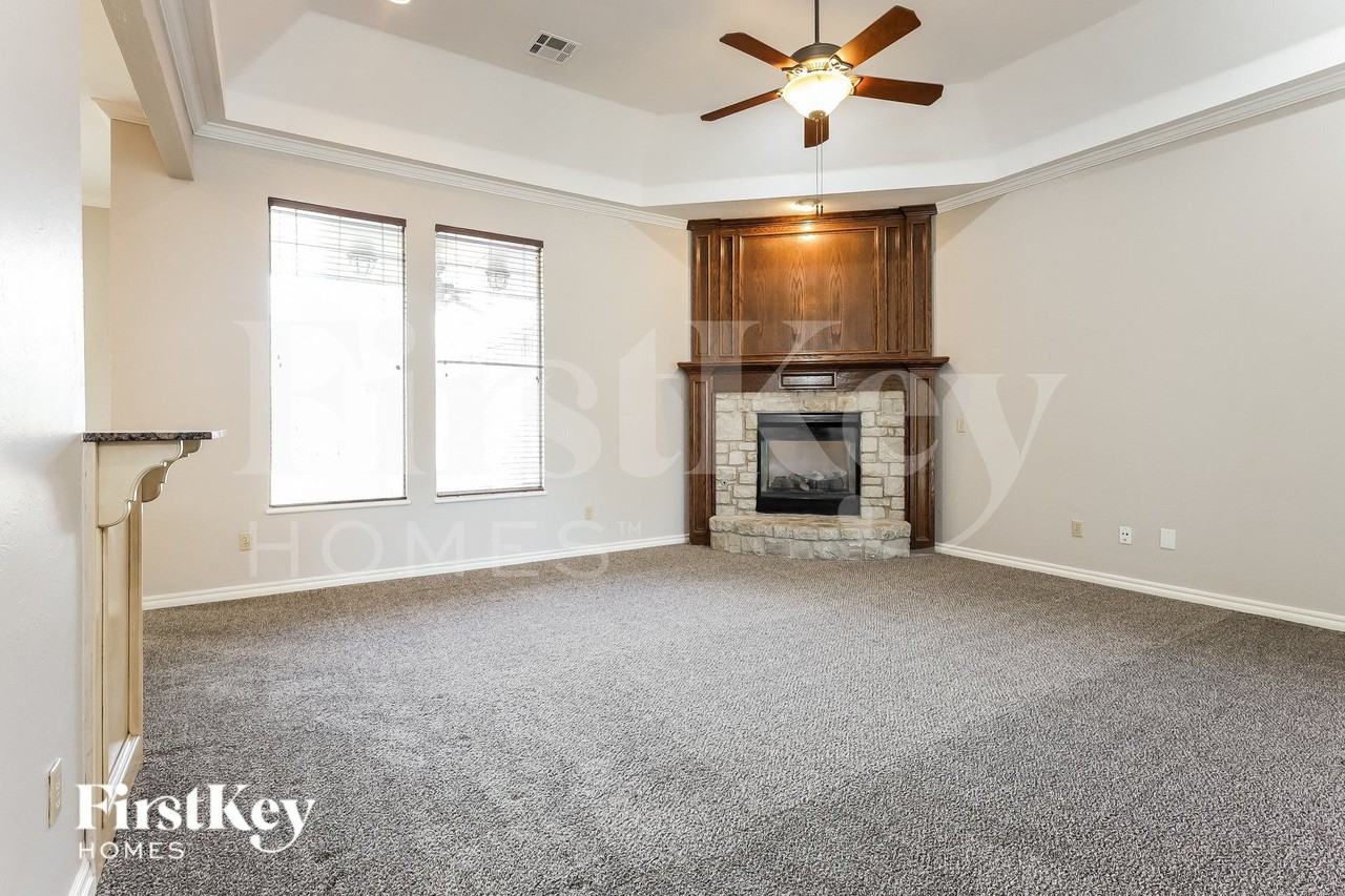 4348 Gallant Fox Dr - Photo 3 of 16