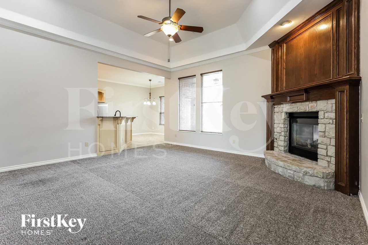 4348 Gallant Fox Dr - Photo 4 of 16