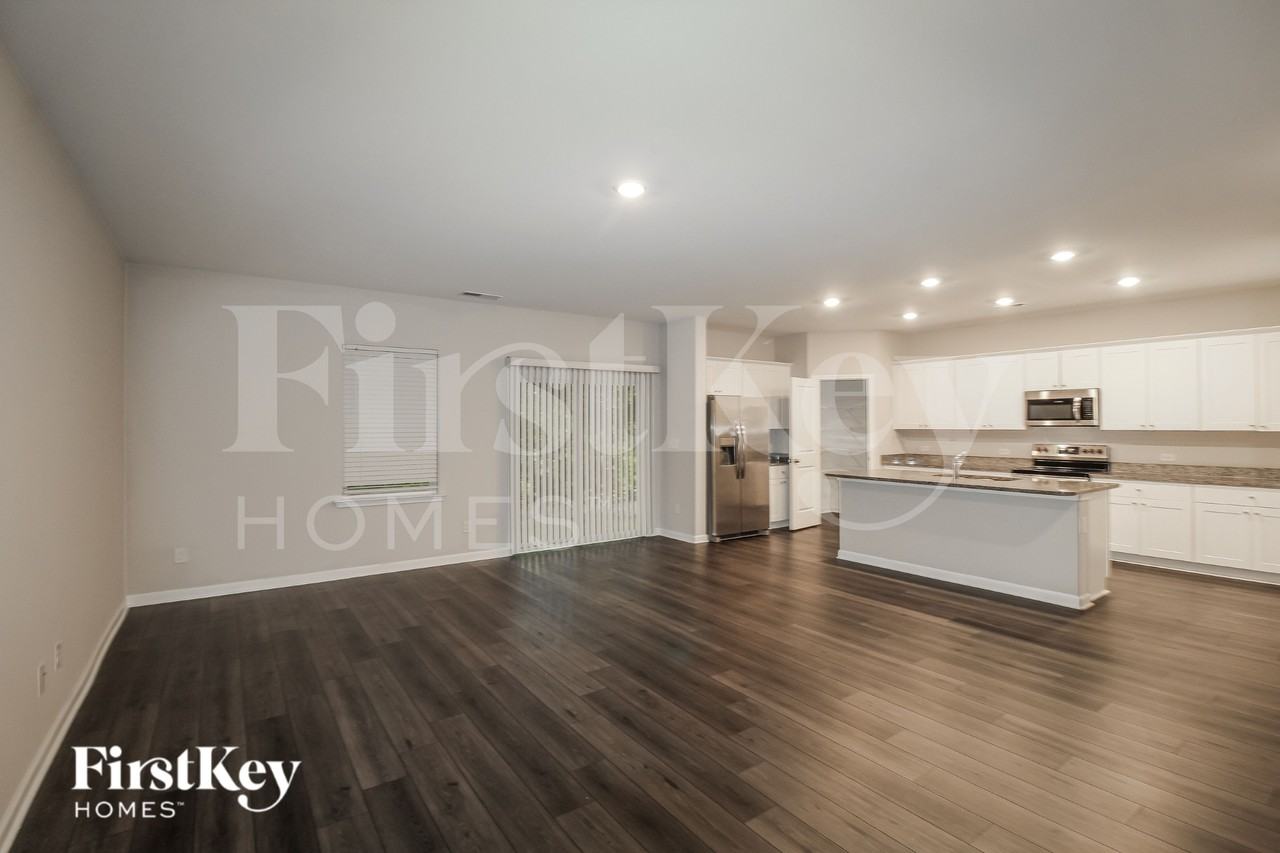 163 Wynn Way - Photo 3 of 16