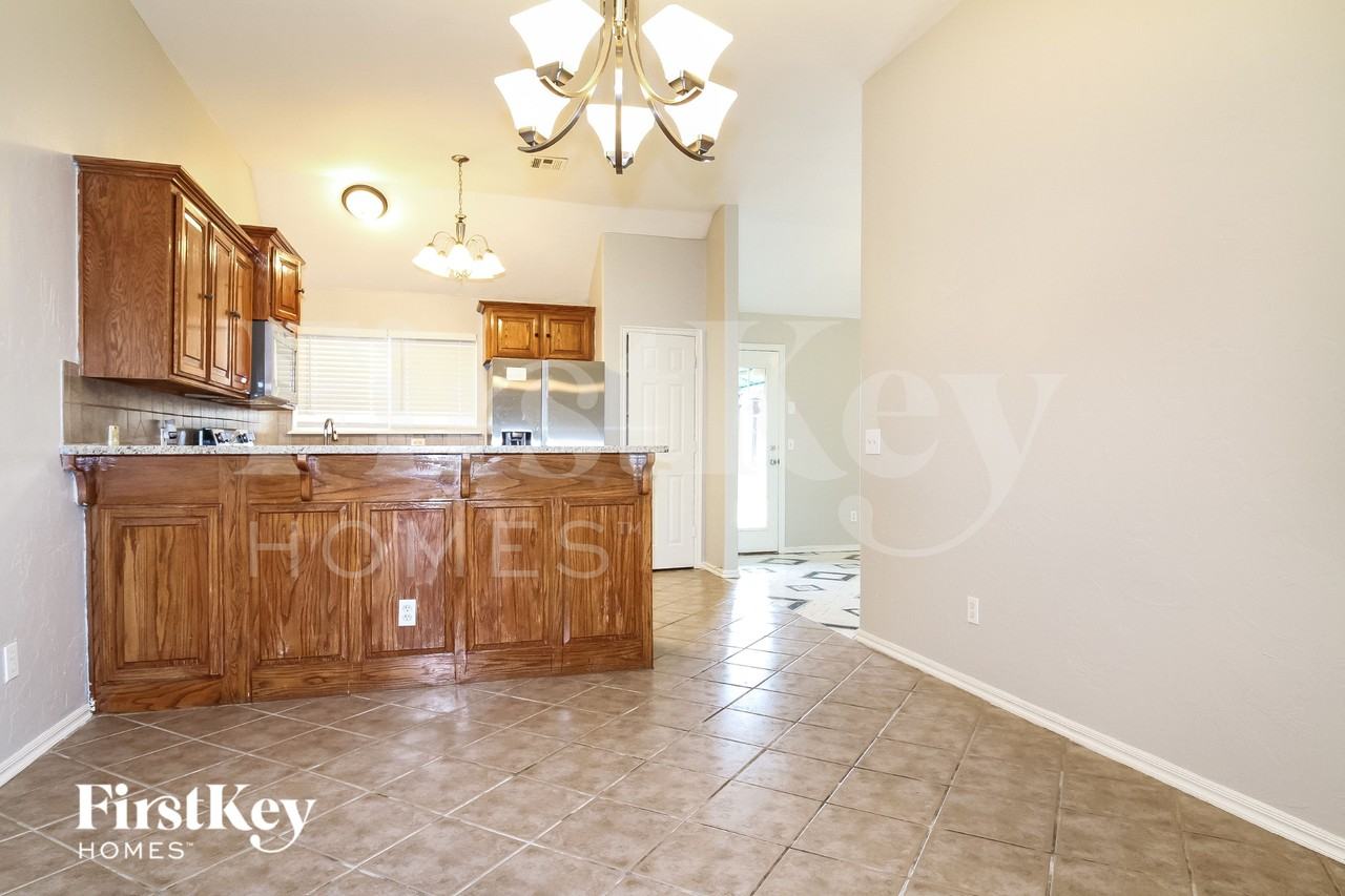 9400 S Country Club Dr - Photo 6 of 18