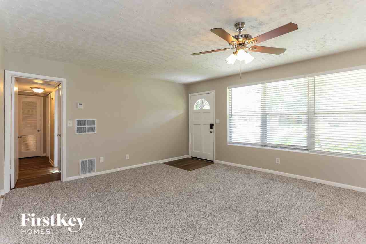 2517 Columbine Drive - Photo 3 of 15