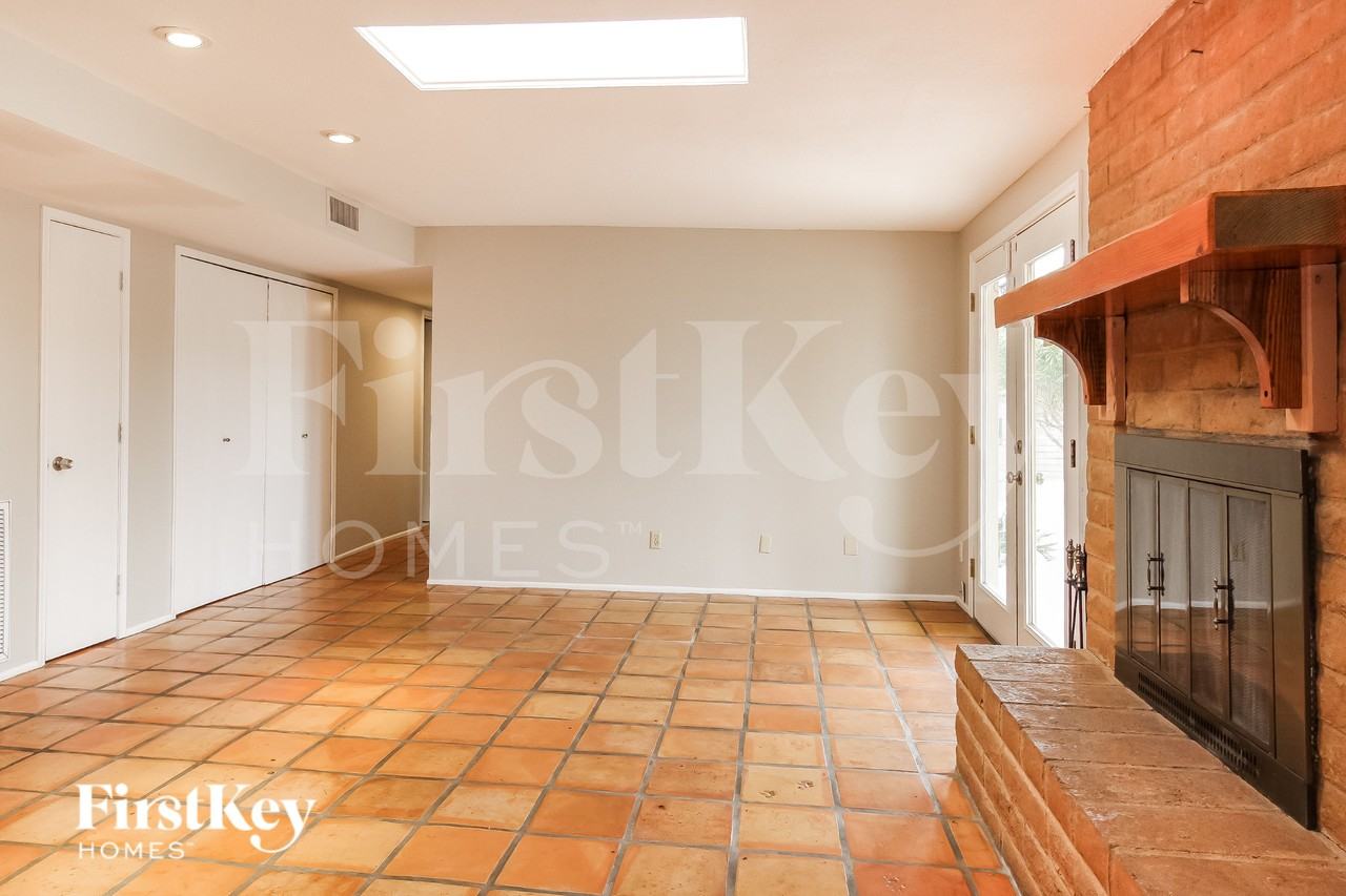 9929 E Colette St - Photo 4 of 16