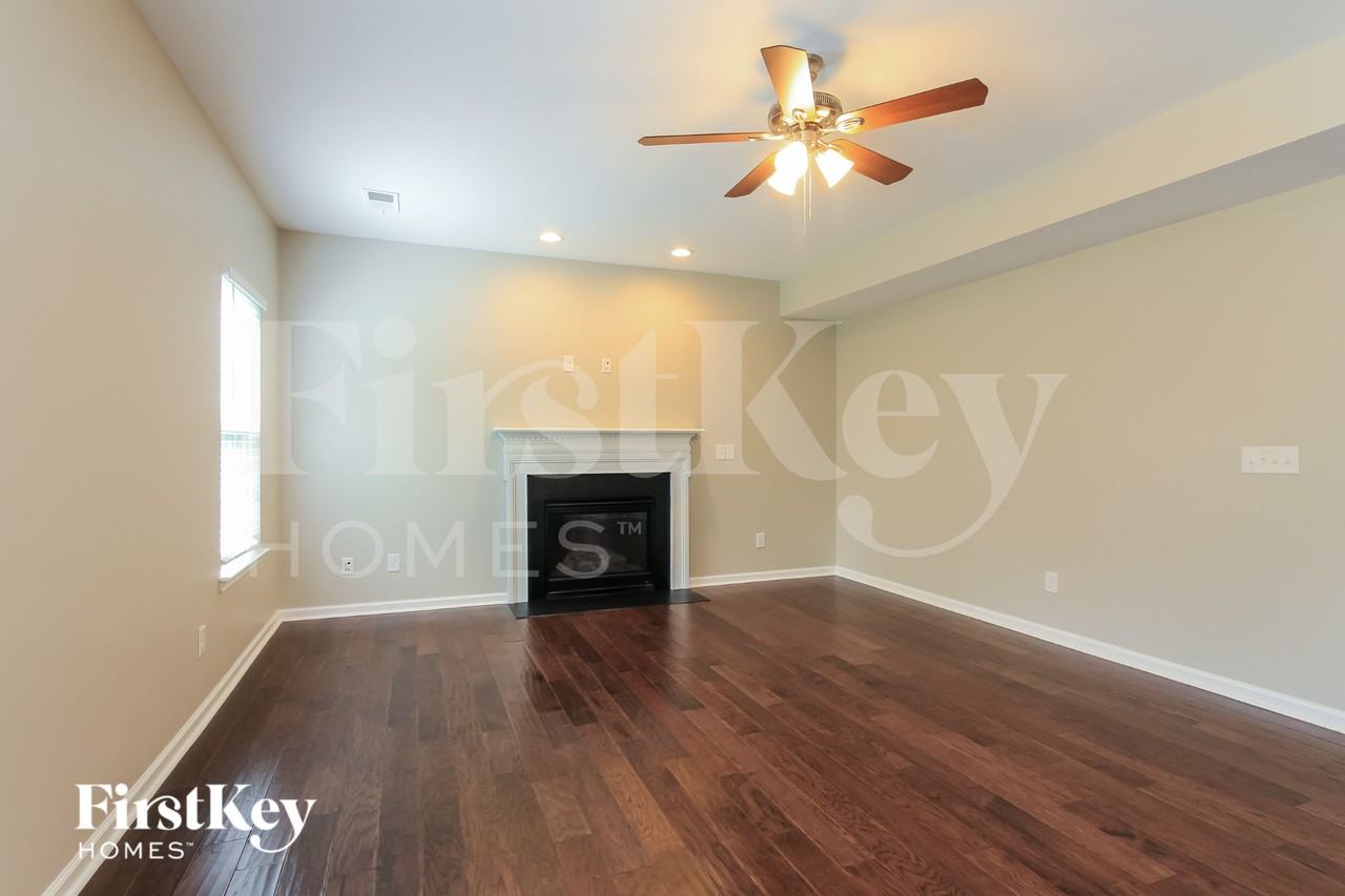 4906 Greenloch Ct - Photo 4 of 15