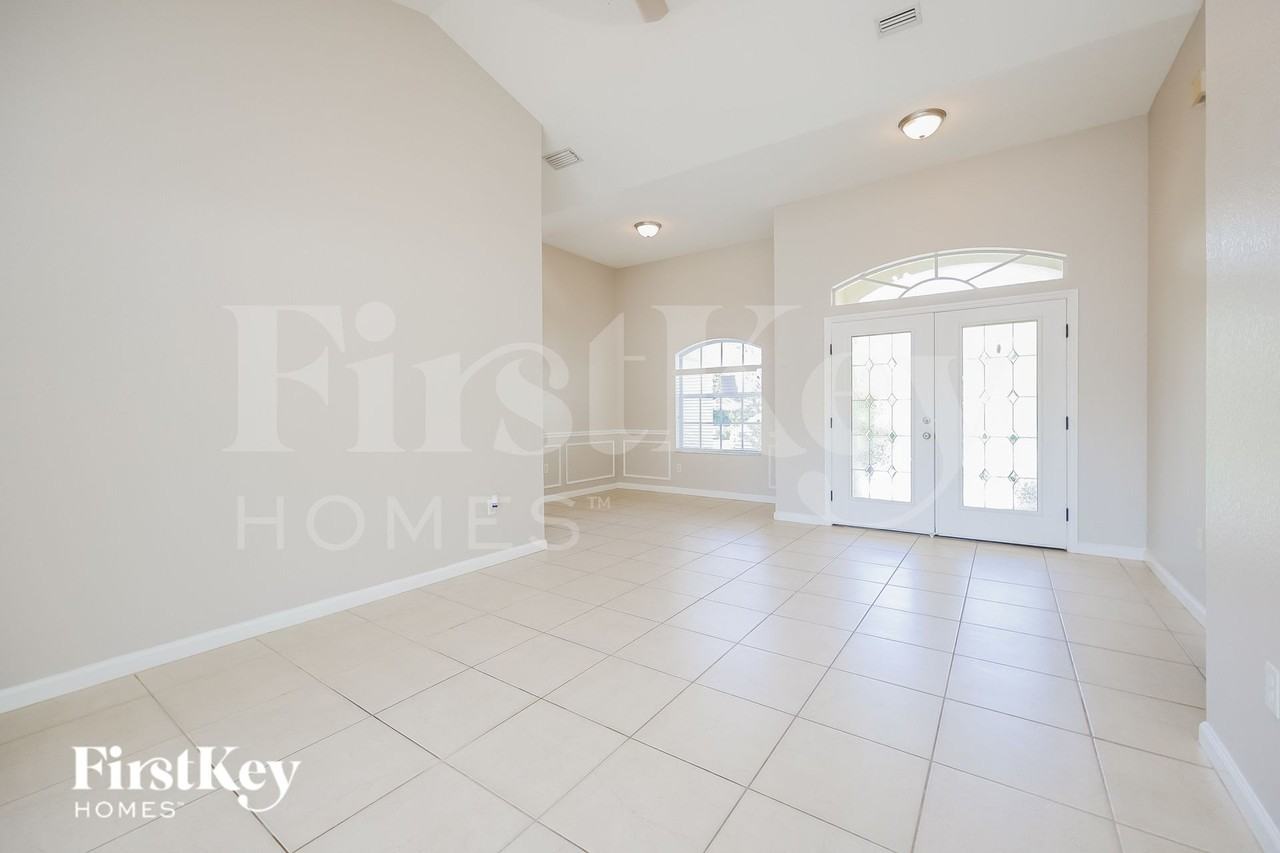 3342 Cunliffe Rd - Photo 4 of 16