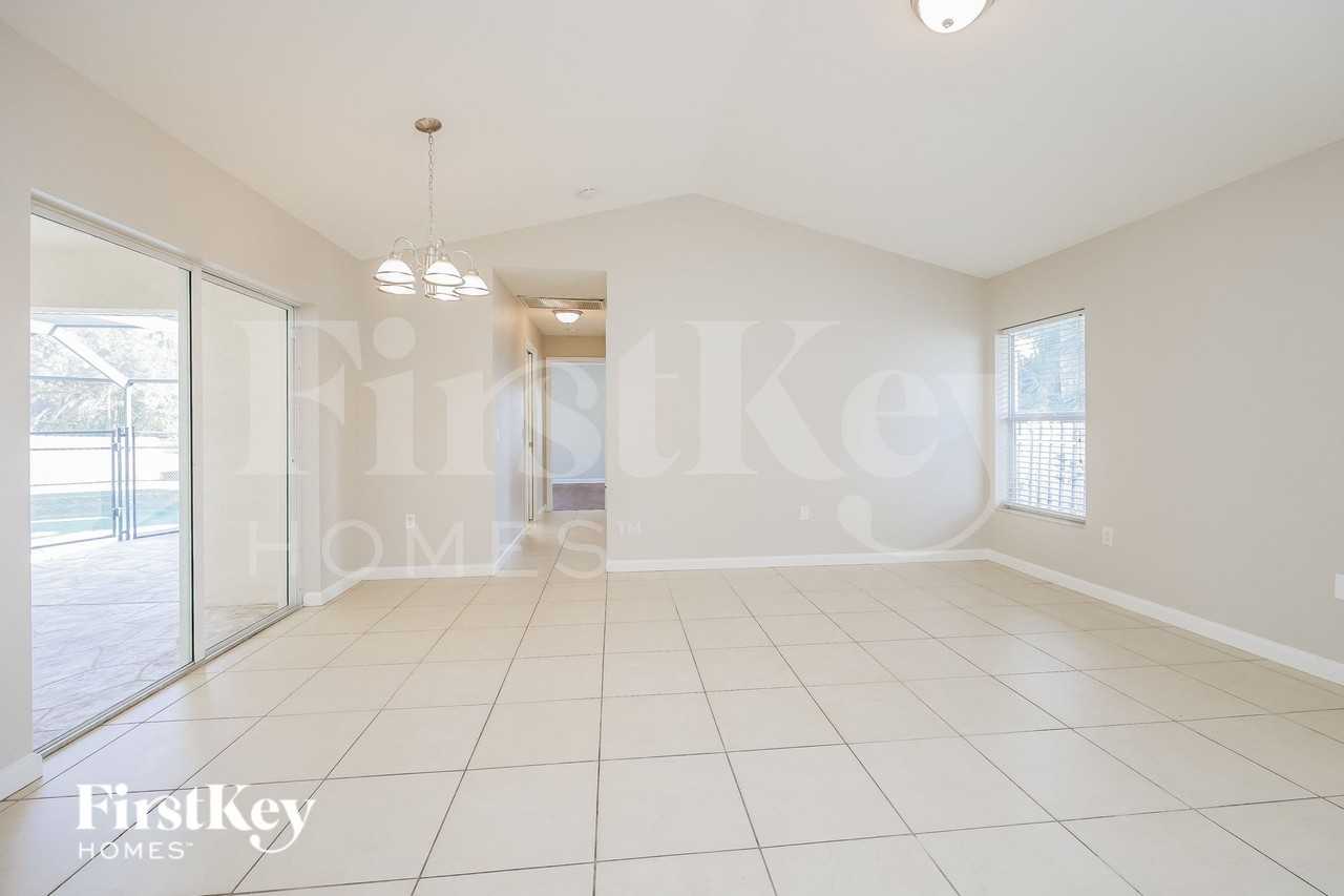 3342 Cunliffe Rd - Photo 5 of 16