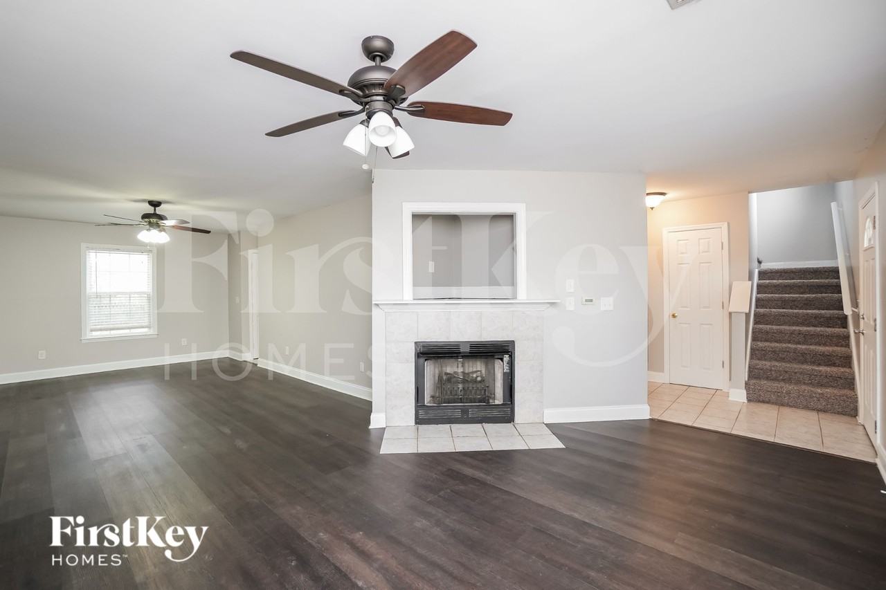 1237 Saylors Ave - Photo 3 of 19