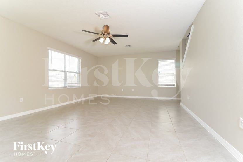 612 Greymount St - Photo 3 of 15