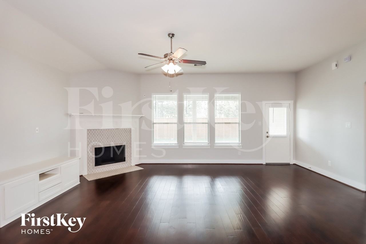 21607 Royal Troon Dr - Photo 4 of 15