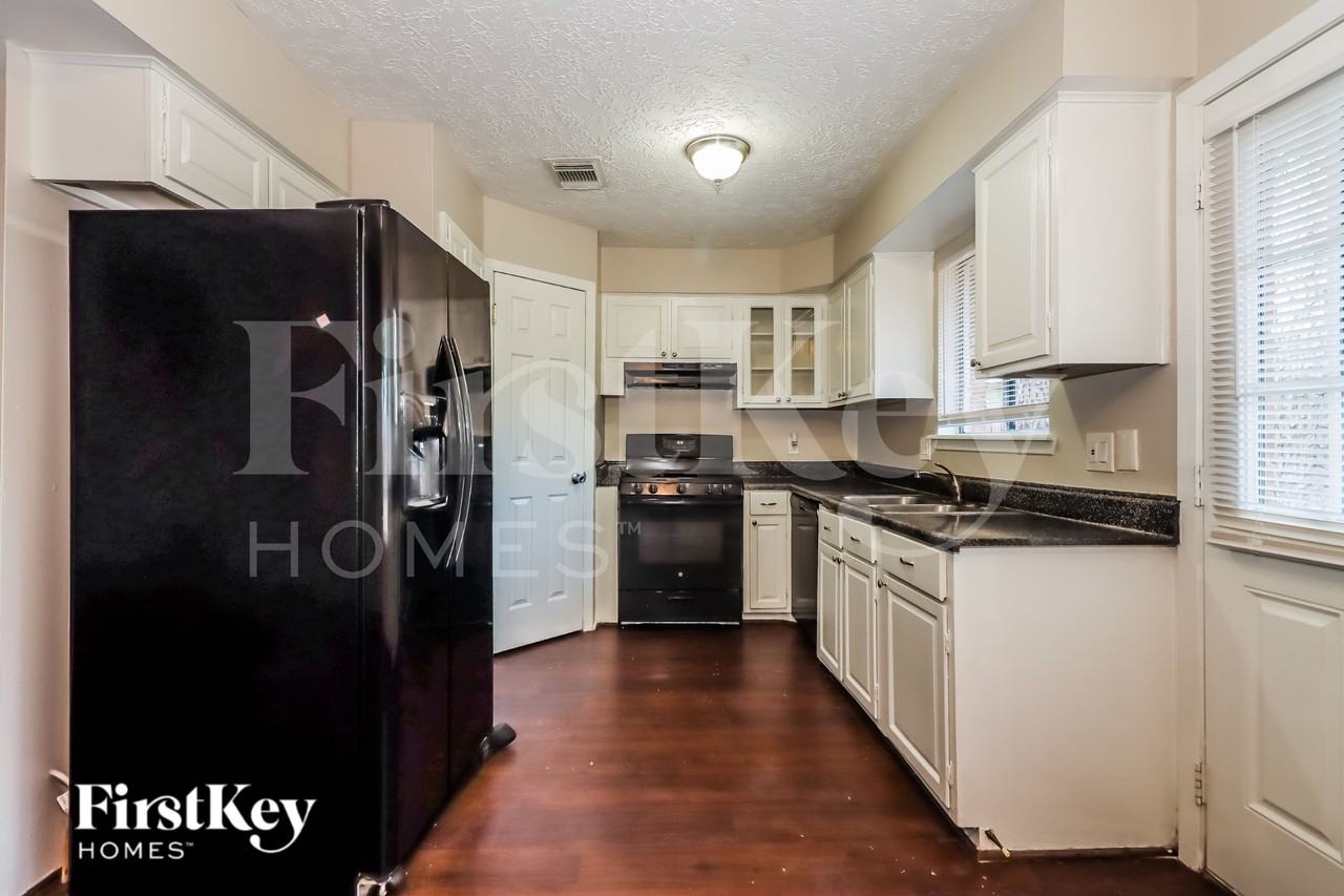 17538 Bonnie Sean Dr - Photo 5 of 15