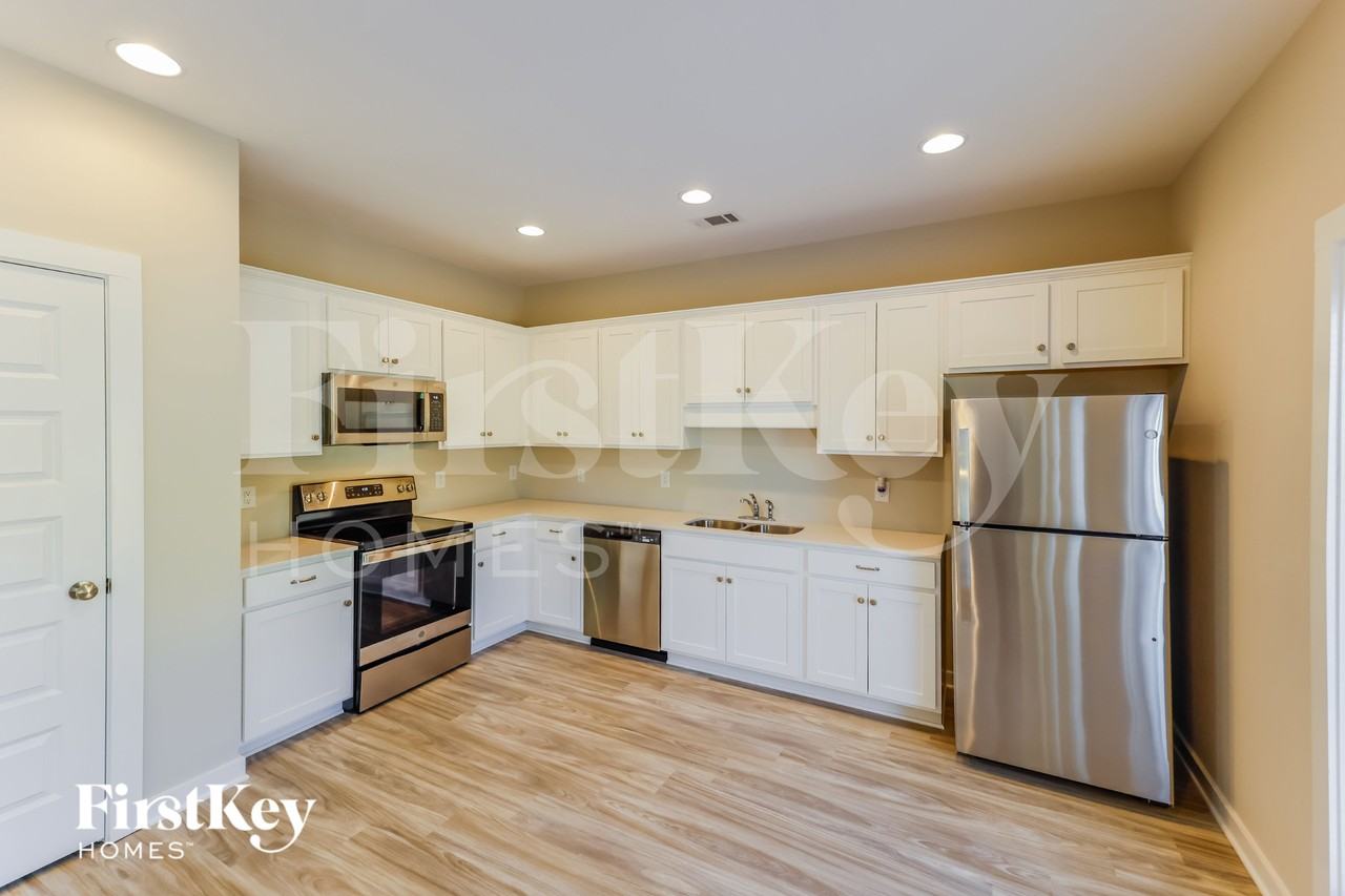 148 Lakewood Ln - Photo 7 of 15