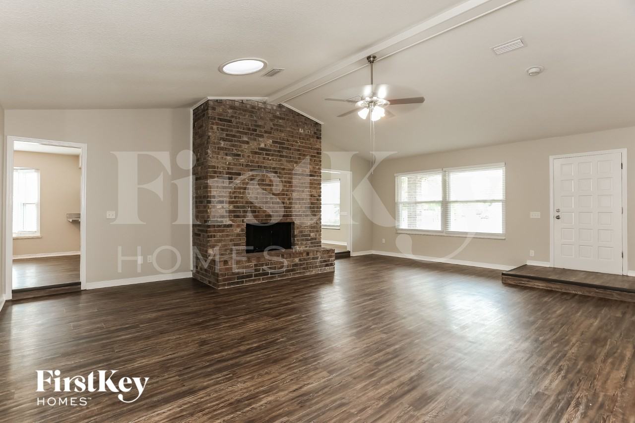 800 Driftwood Place - Photo 4 of 15