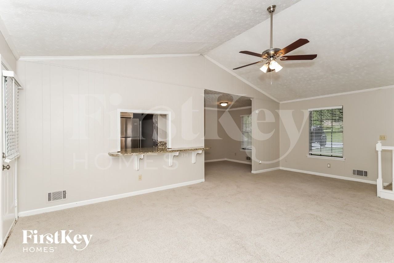 1745 Tree Line Rd - Photo 4 of 15