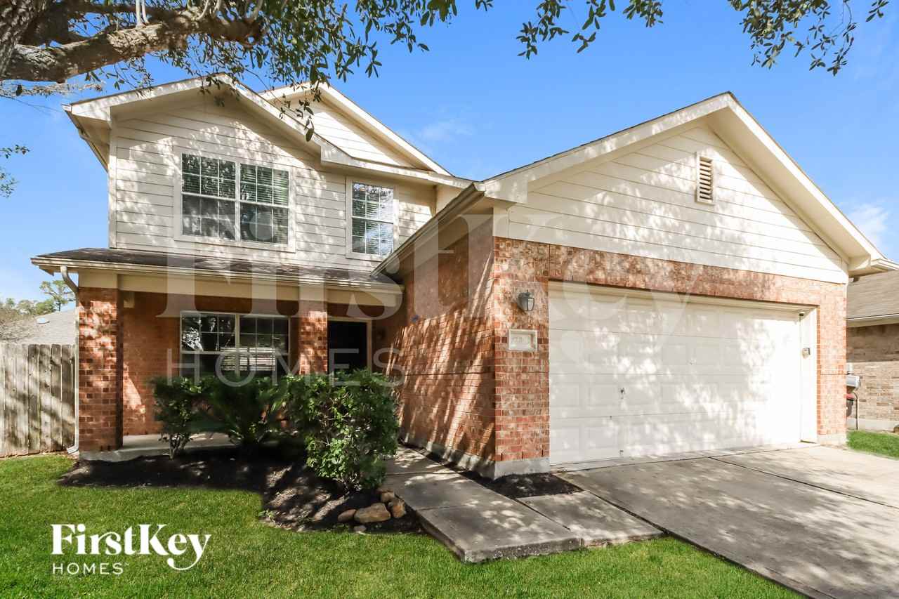 17903 Seco Creek Ln - Photo 2 of 15